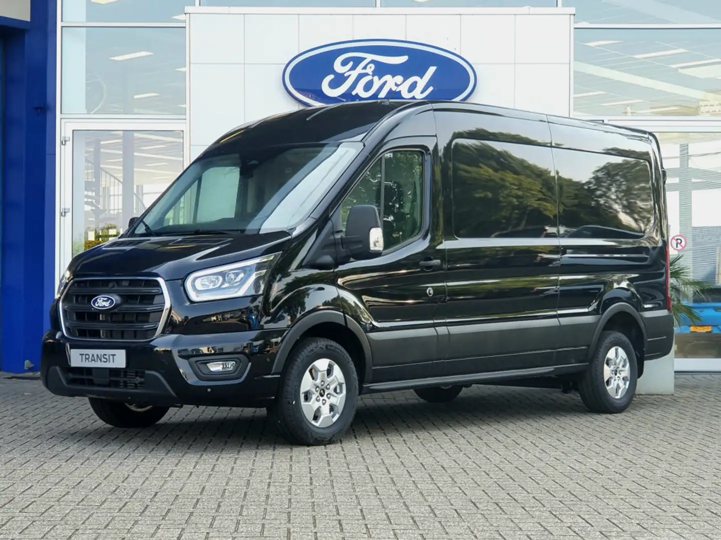 Ford Transit 350 2.0 165 pk TDCI L3H2 Limited | € 7.080,- Voorr Noir - 1
