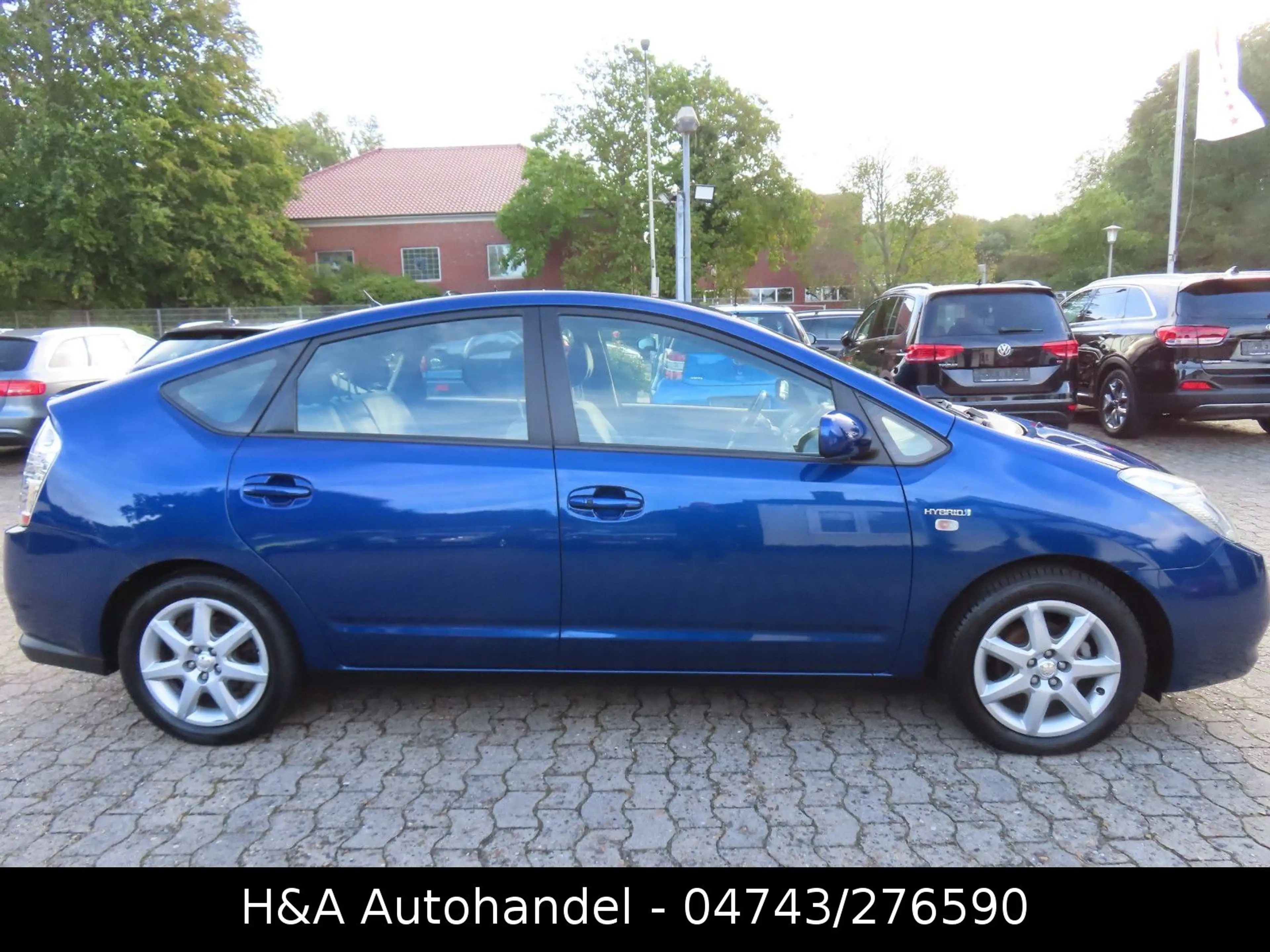 Toyota Prius Sol — photo 4