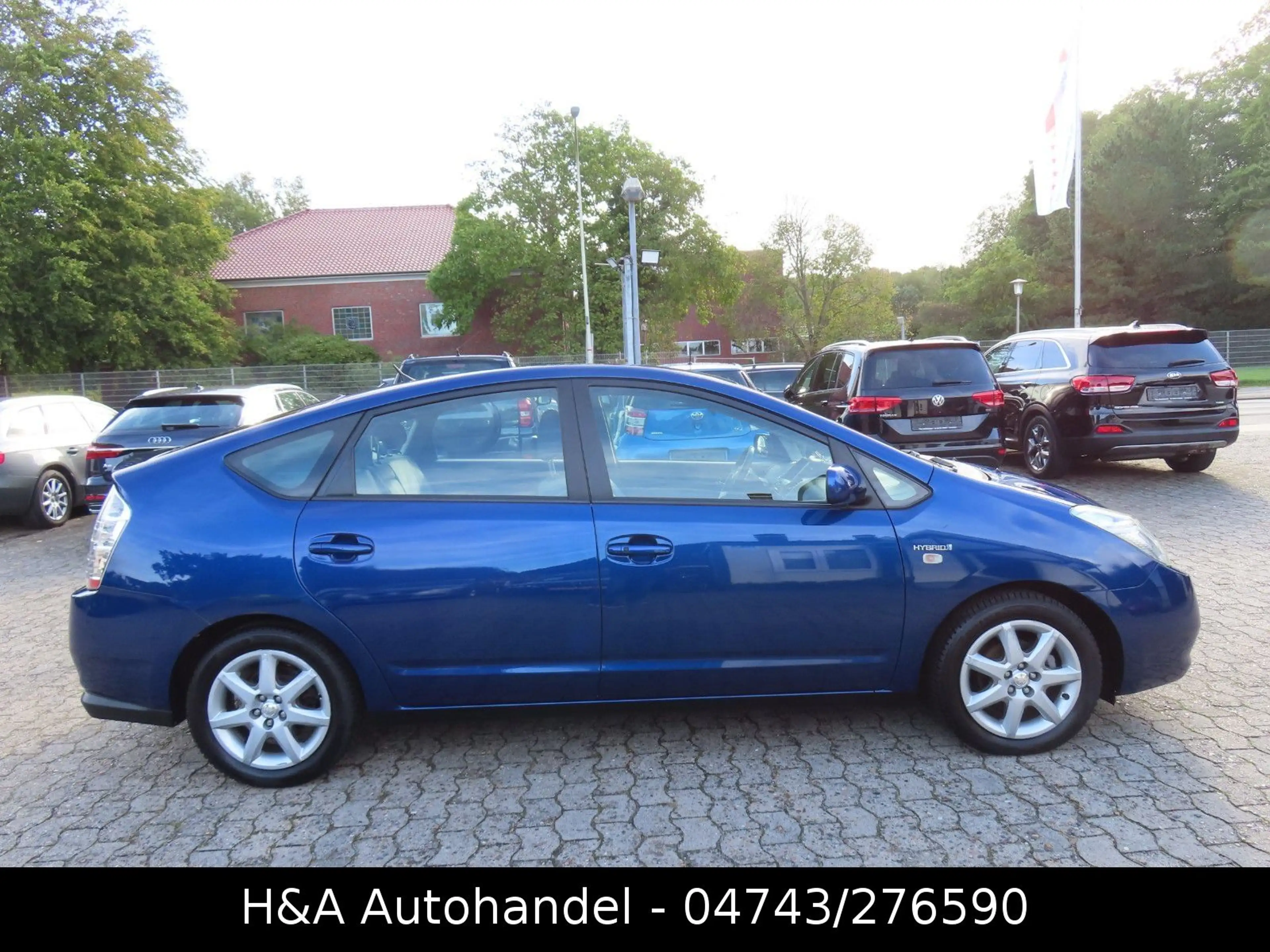 Toyota Prius Sol — photo 9