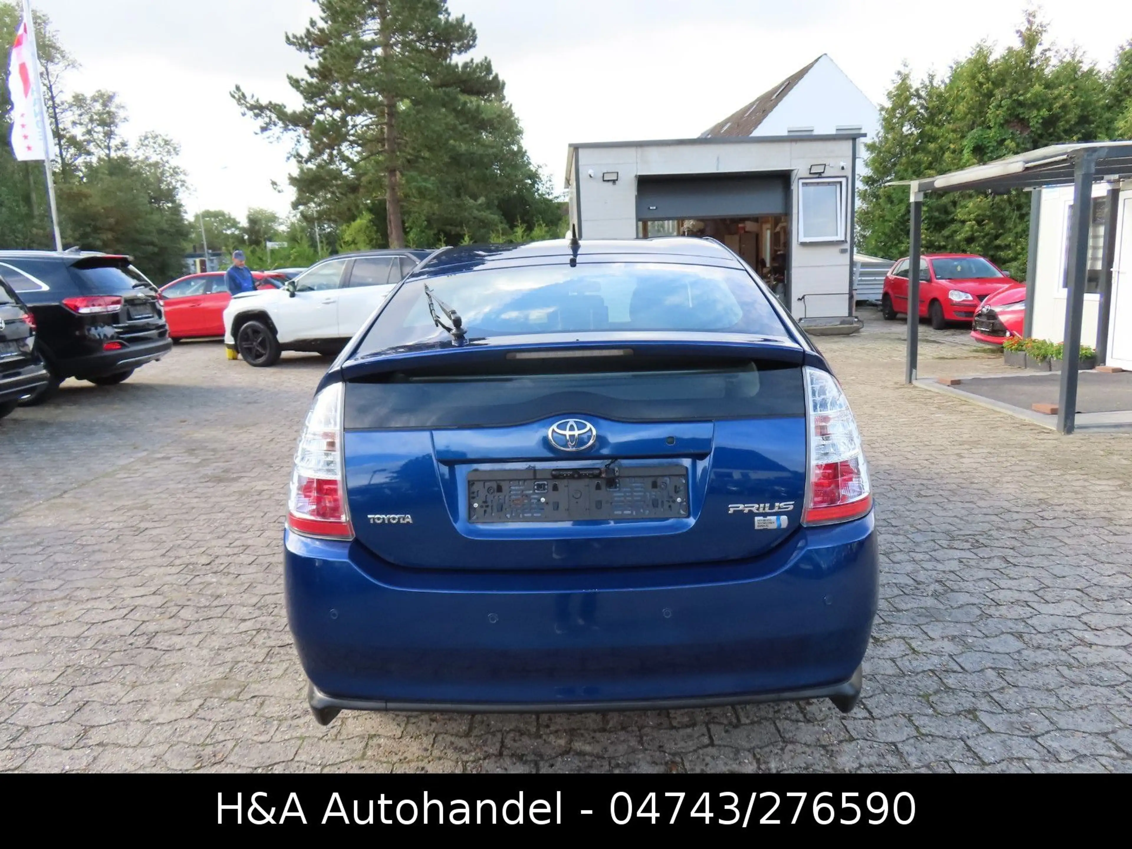 Toyota Prius Sol — photo 7