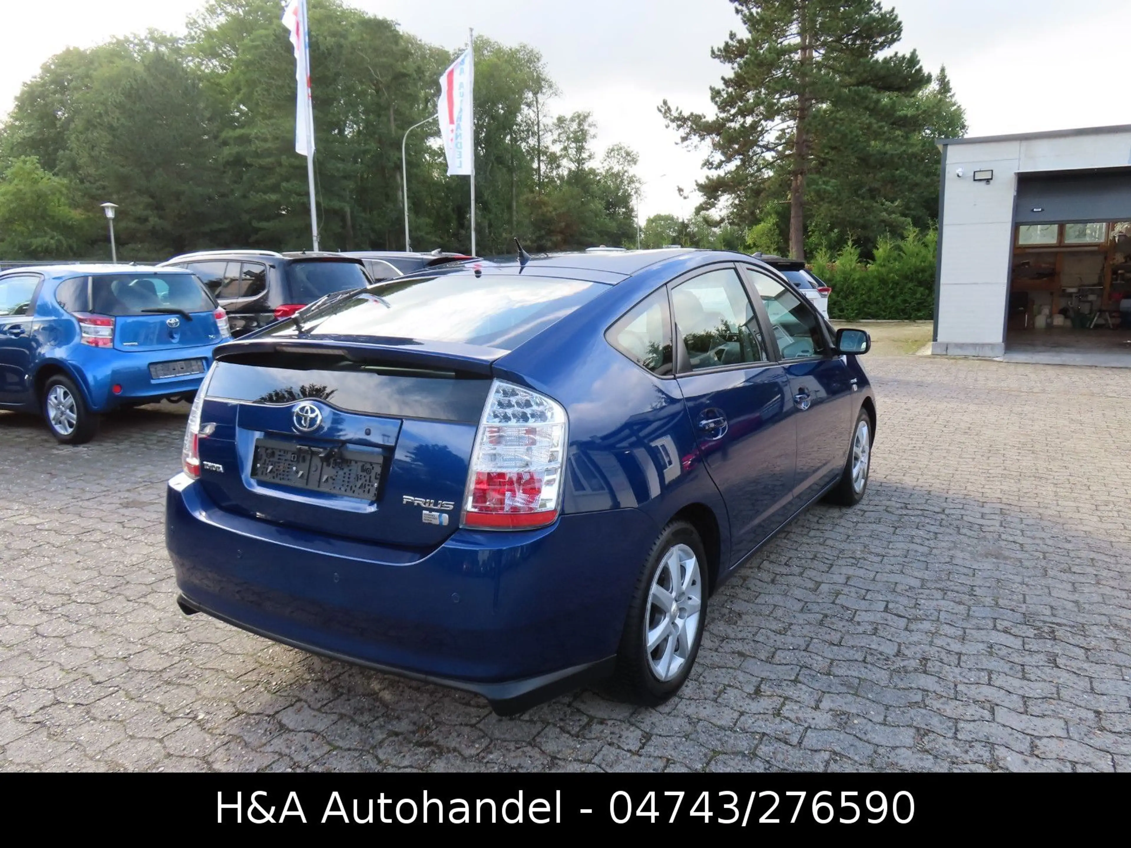 Toyota Prius Sol — photo 8