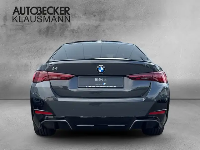 BMW i4 view 6
