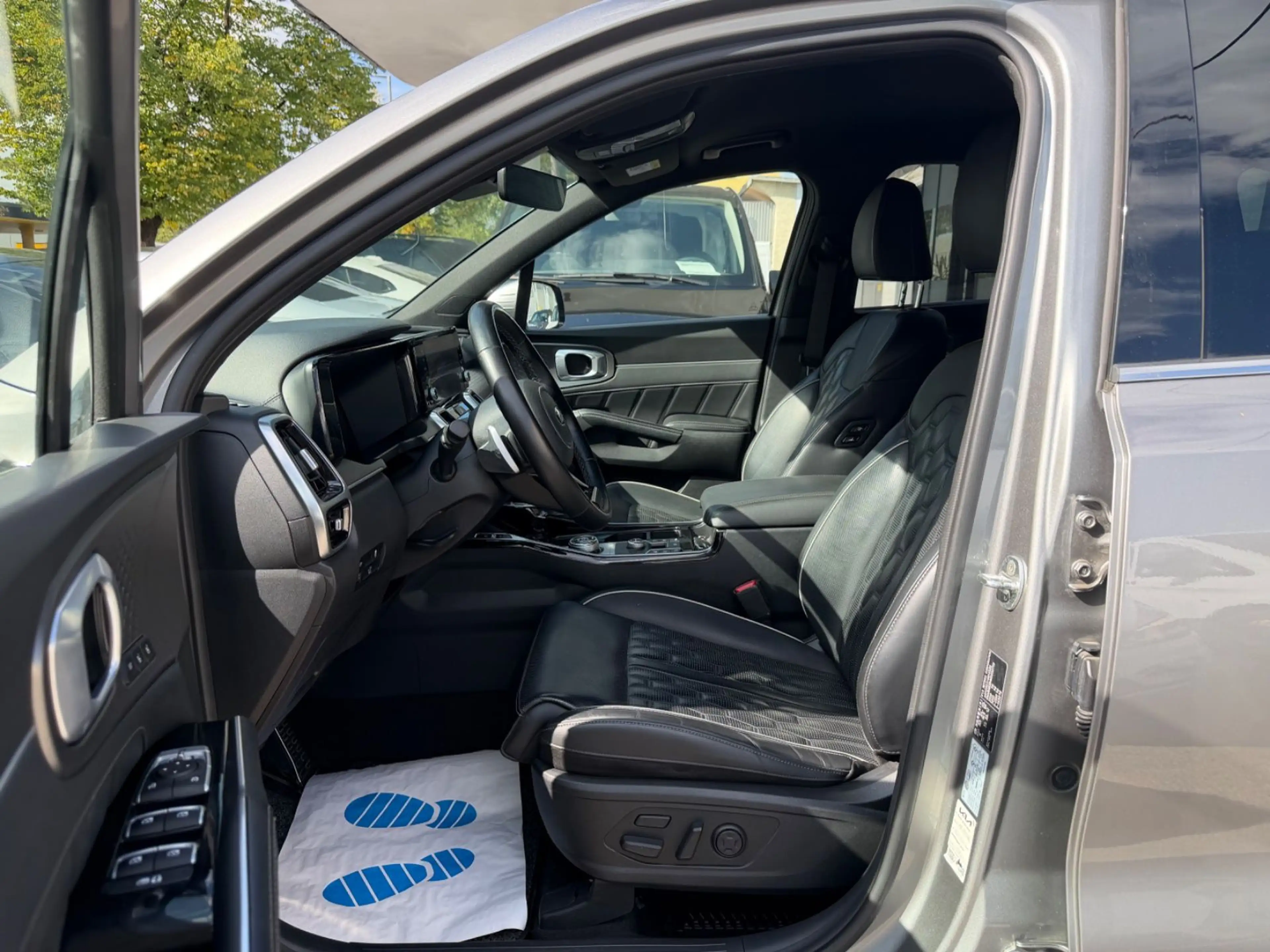 Kia Sorento Platinum 4WD*LED*ACC*AHK*BOSE* — photo 9