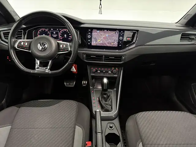 Volkswagen Polo view 2