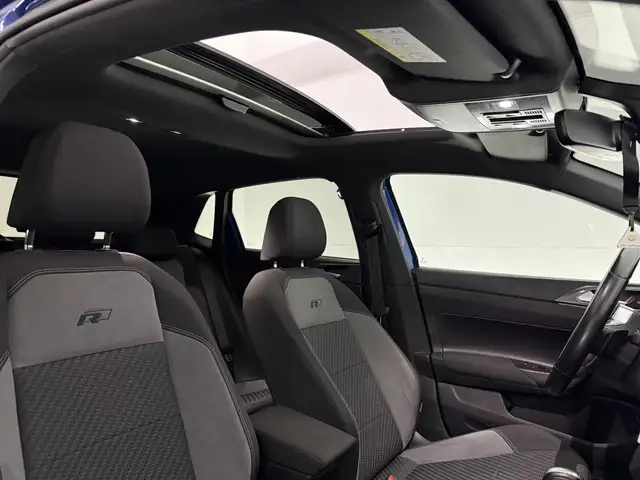 Volkswagen Polo view 4