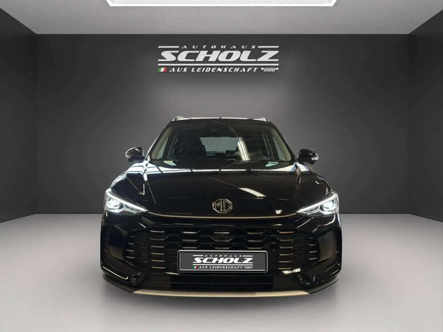 MG ZS Hybrid AT + Luxury MY24 Schwarz - 2