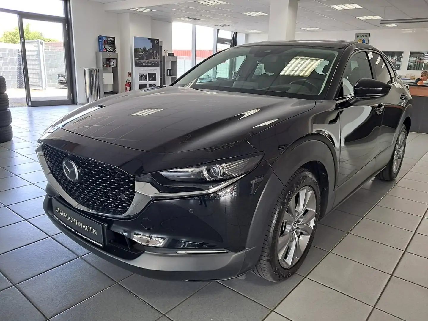 Mazda CX-30 Selection 2.0L *BOSE*NAVI*360°*SHZG*8-fach* Schwarz - 2