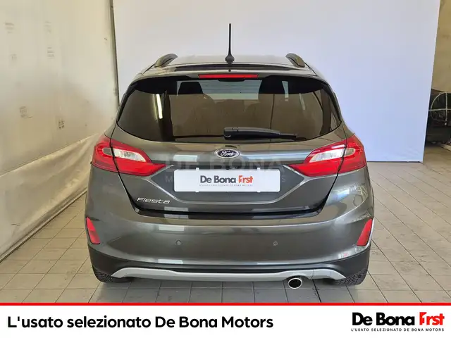 Ford Fiesta view 3