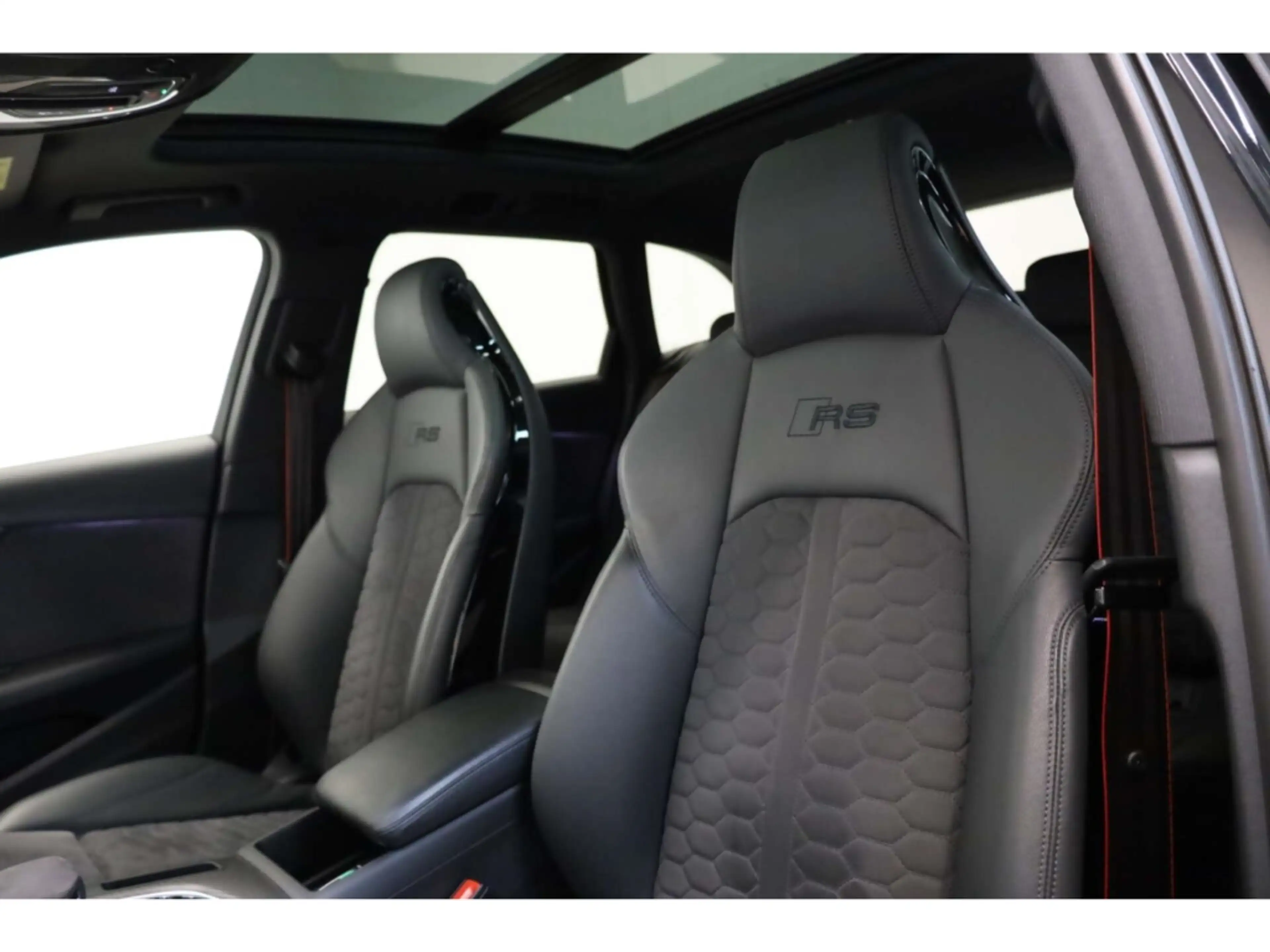Audi RS4 Avant TFSI quattro RS Competition plus — photo 10