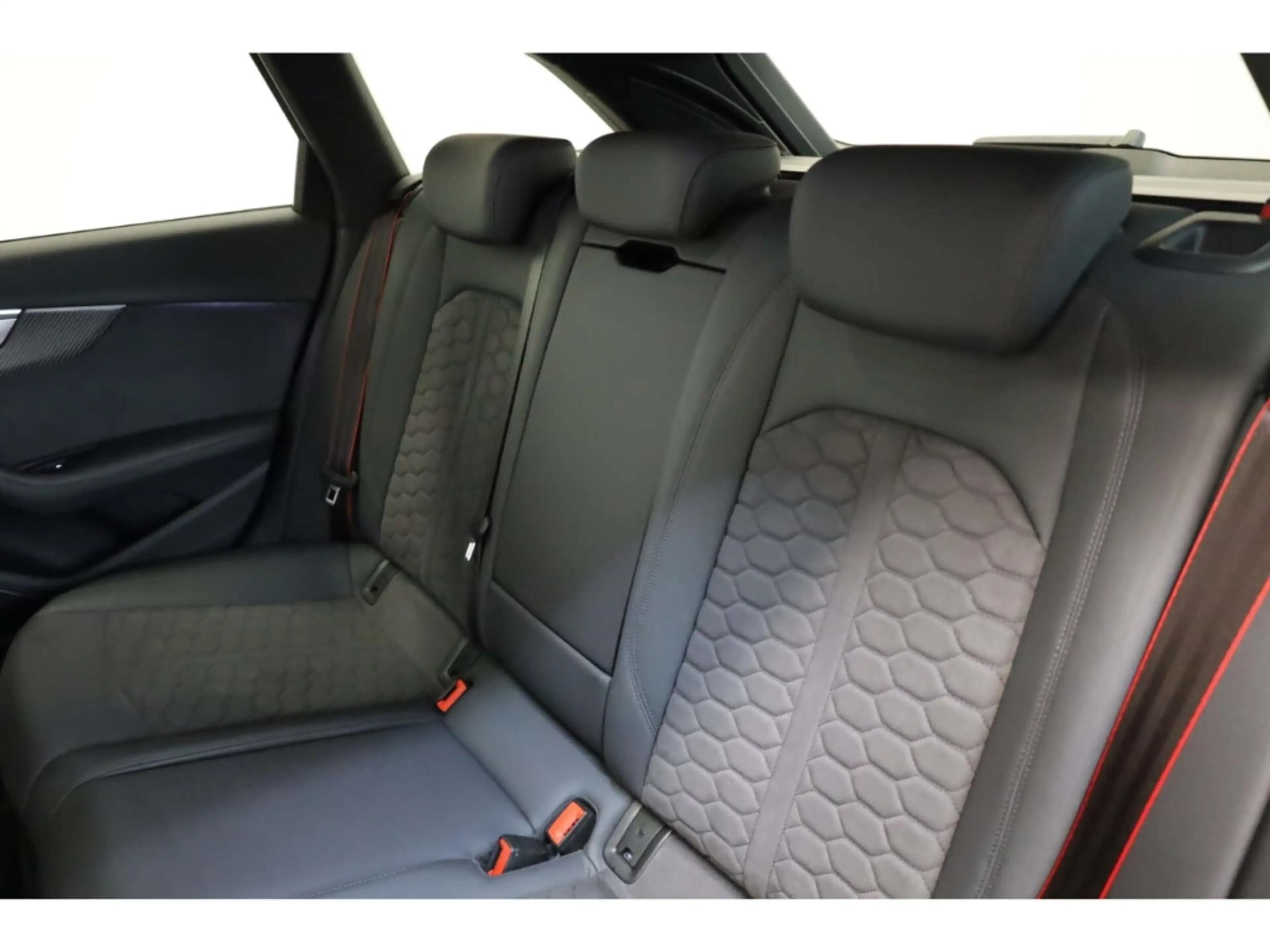 Audi RS4 Avant TFSI quattro RS Competition plus — photo 11