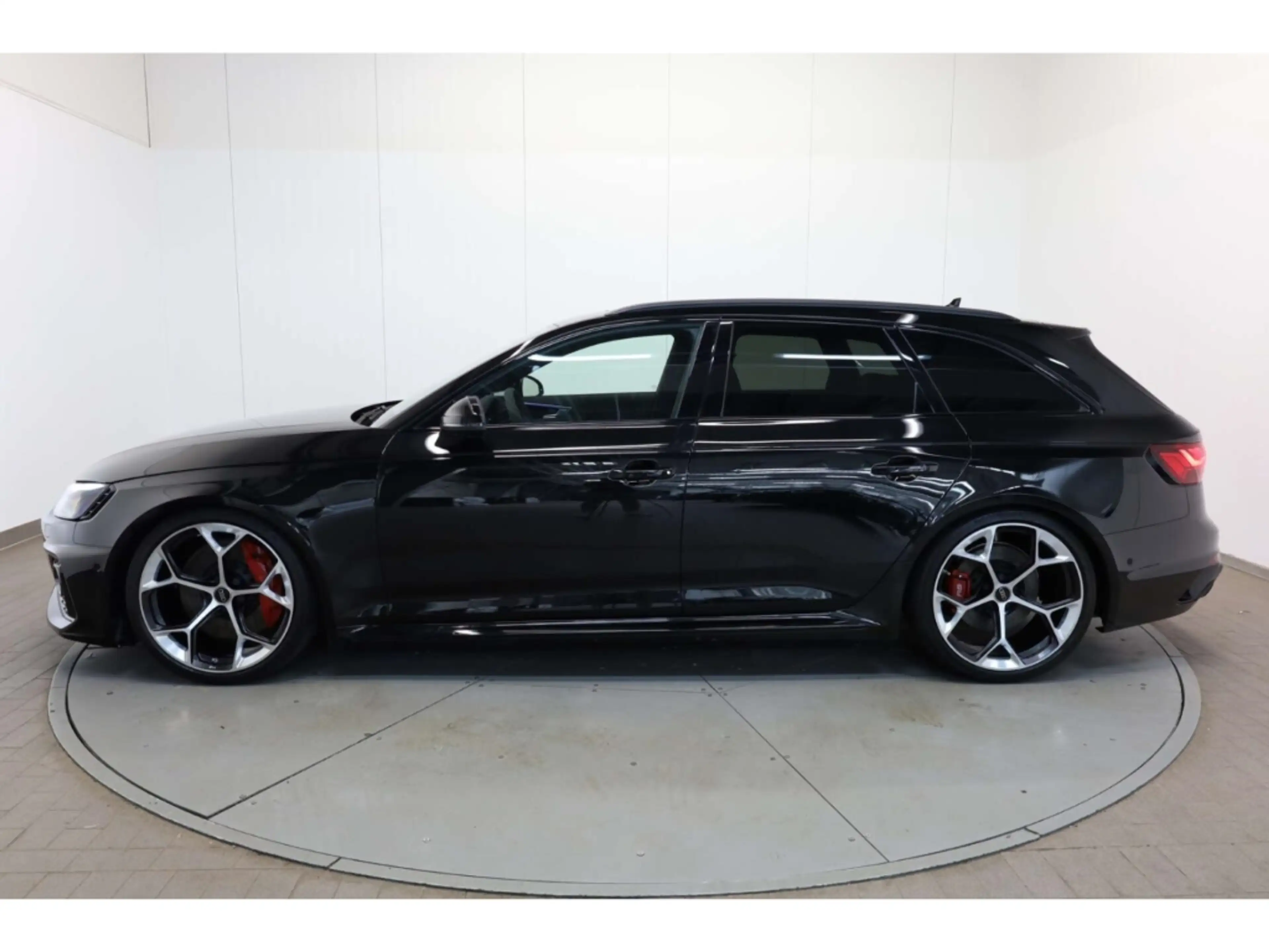 Audi RS4 Avant TFSI quattro RS Competition plus — photo 5