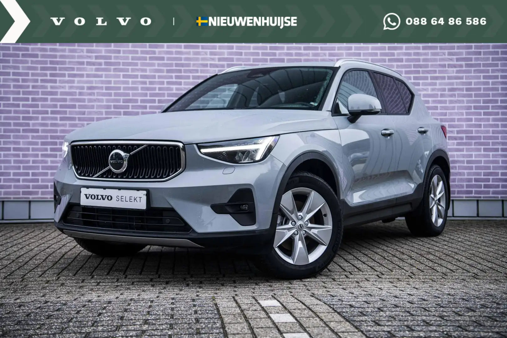 Volvo XC40 2.0 B4 Core | Trekhaak | Adaptieve Cruise Control Grijs - 1