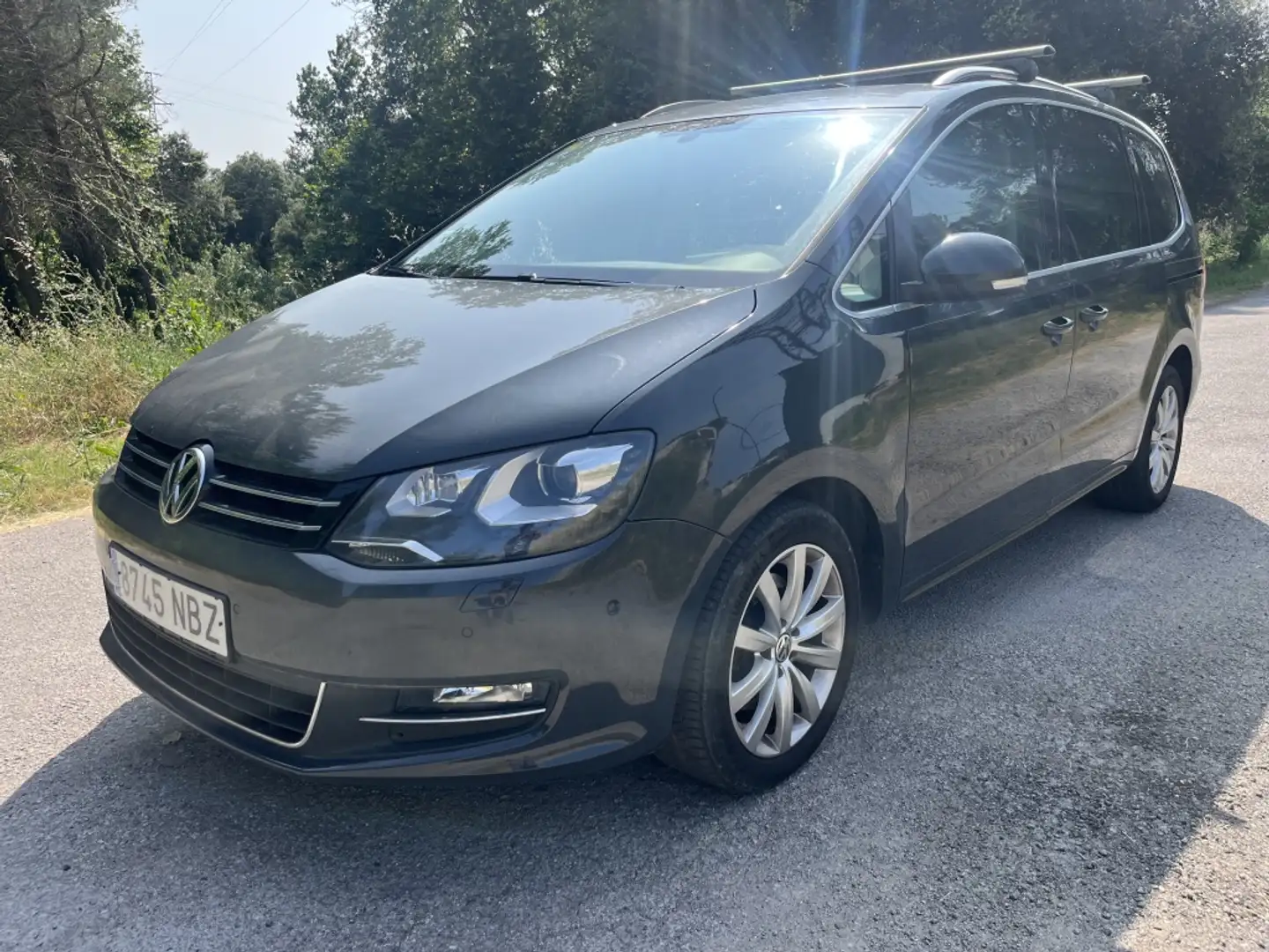 Volkswagen Sharan 2.0TDI Travel BMT DSG 140 Gris - 1