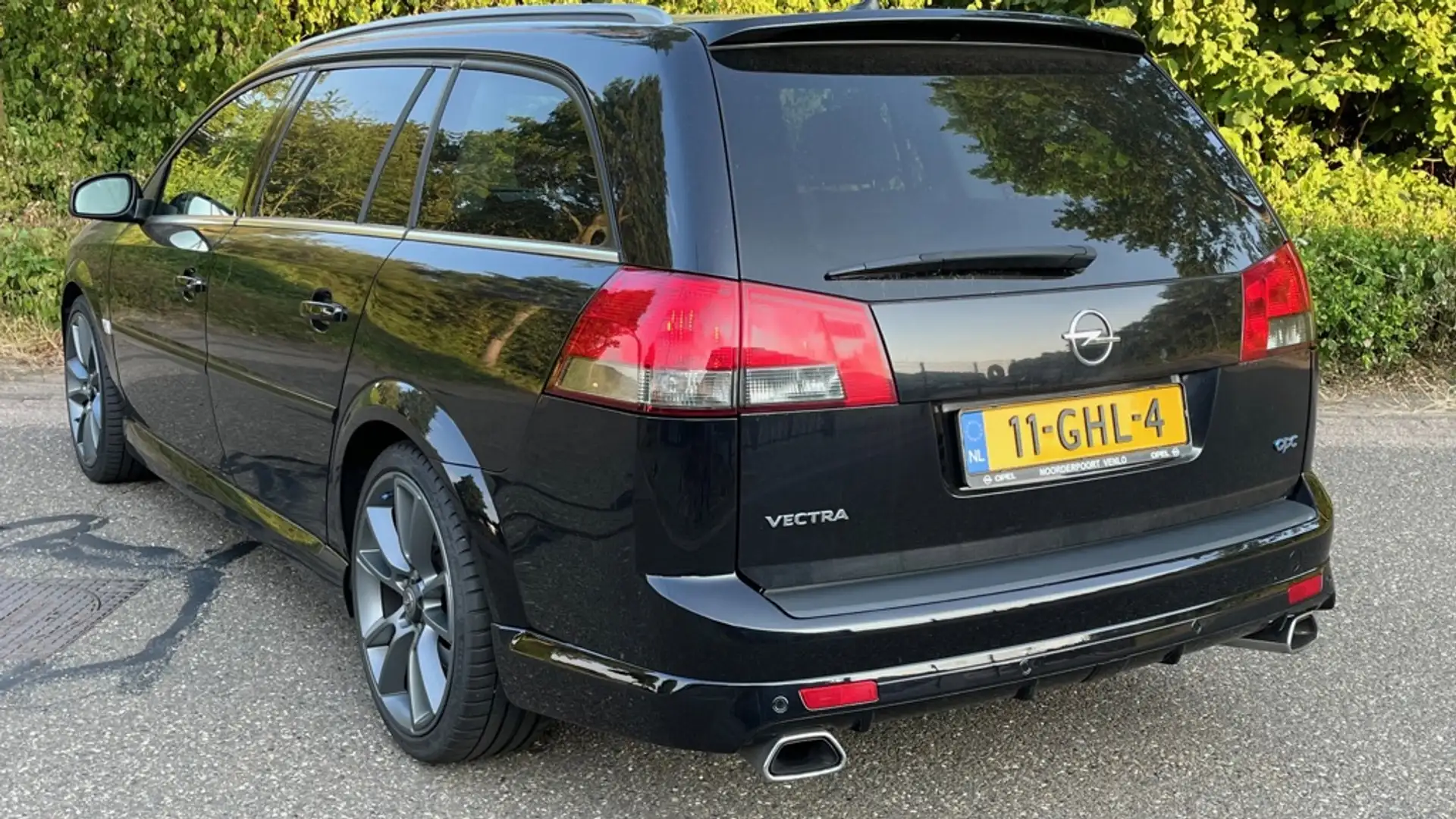 Opel Vectra Wagon 2.8 V6 OPC l 1e Eigenaar! l NAP l Zeer mooi Schwarz - 2
