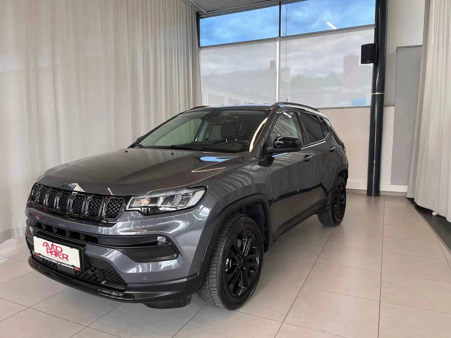 Jeep Compass 1.3 PHEV Night Eagle 190 PS AT 4 Grau - 1