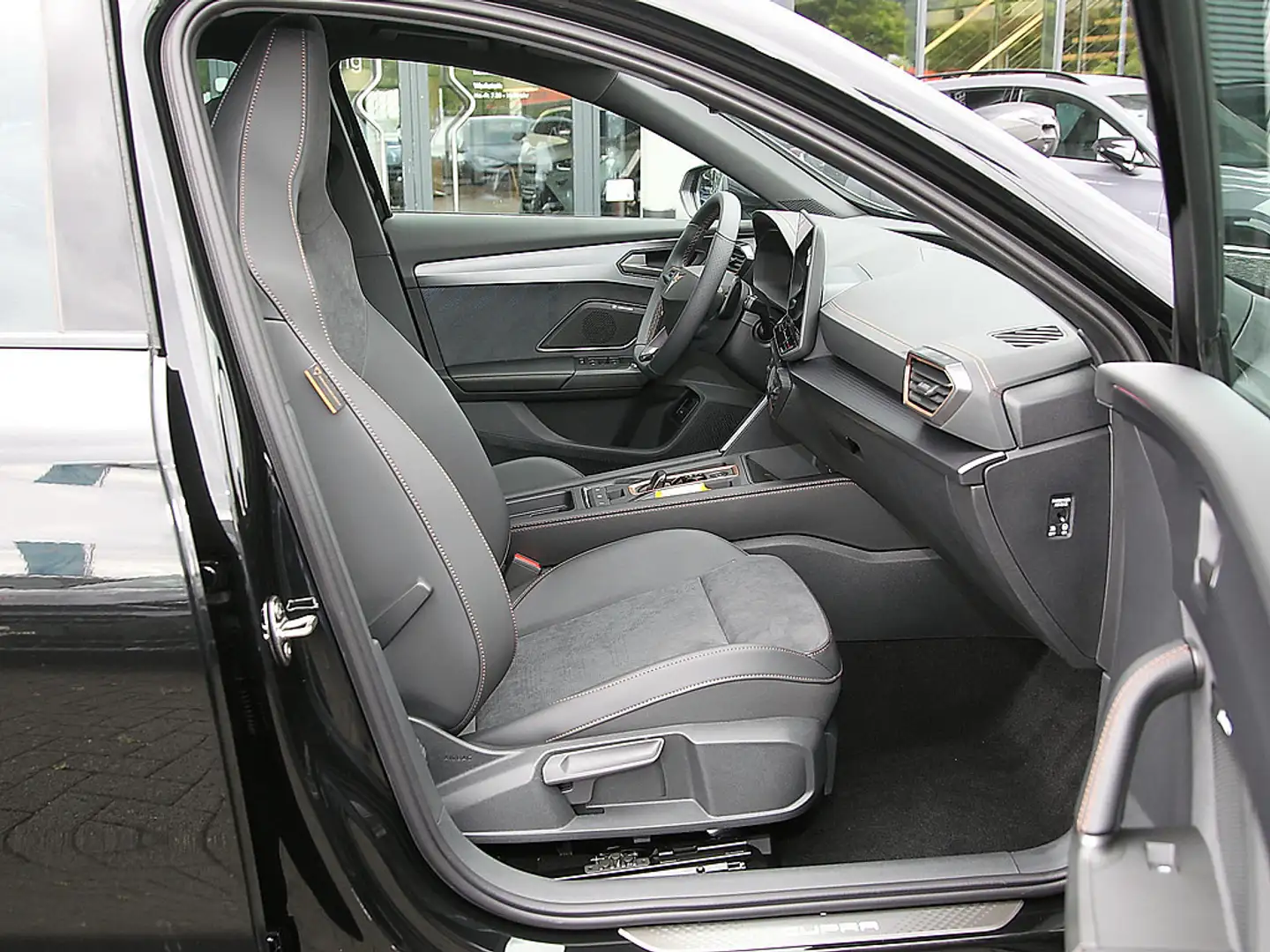CUPRA Formentor 2.0 TDI PANO SENNHEISER EDGE FAP||| Schwarz - 2