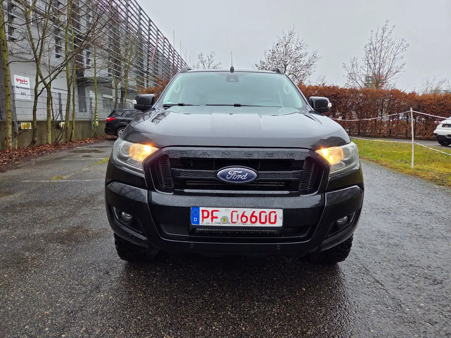 Ford Ranger 3.2 Limited DoKa 4x4 AHK RFK LEDER Noir - 2