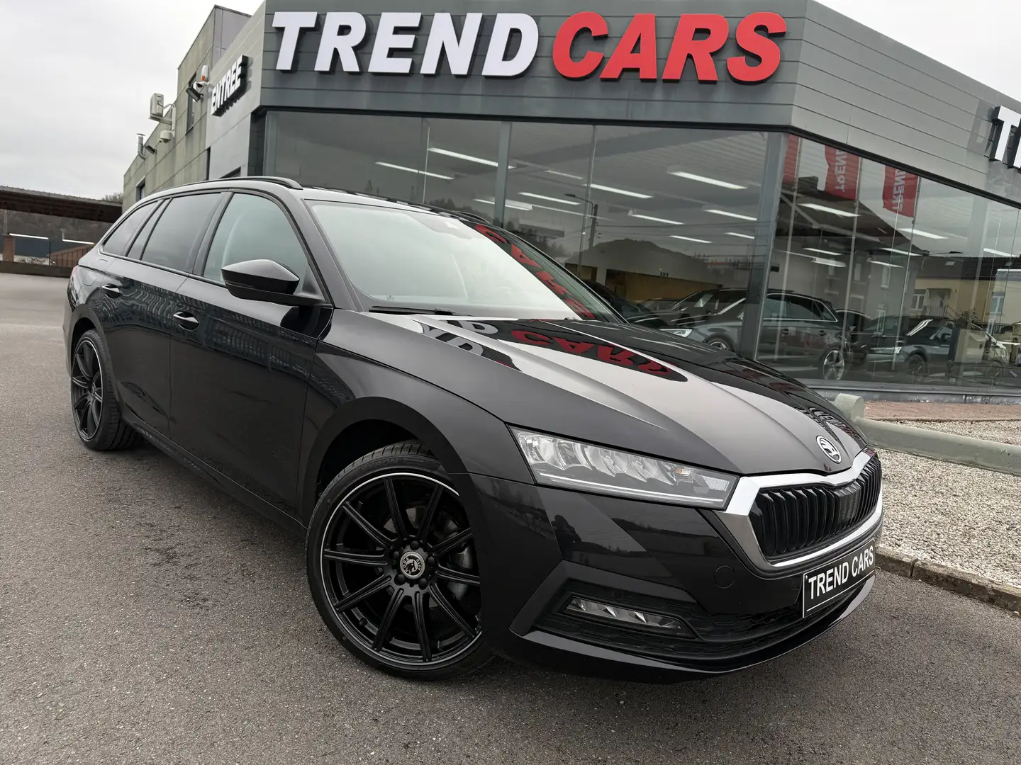 Skoda Octavia BREAK 2.0TDi AMBITION FACELIFT CARPLAY GA1AN Zwart - 2