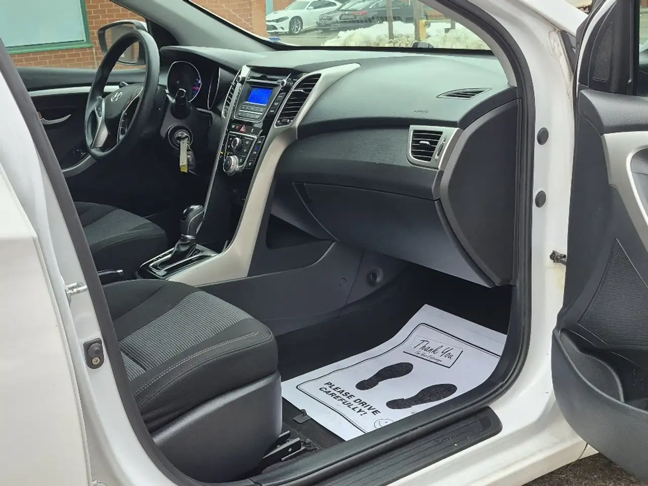 Hyundai ELANTRA снимка Hyundai ELANTRA