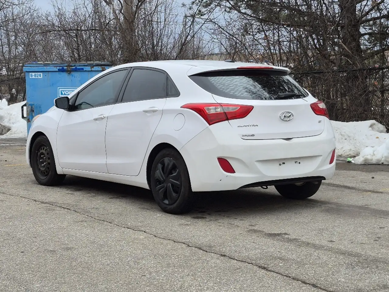 Hyundai ELANTRA снимка Hyundai ELANTRA