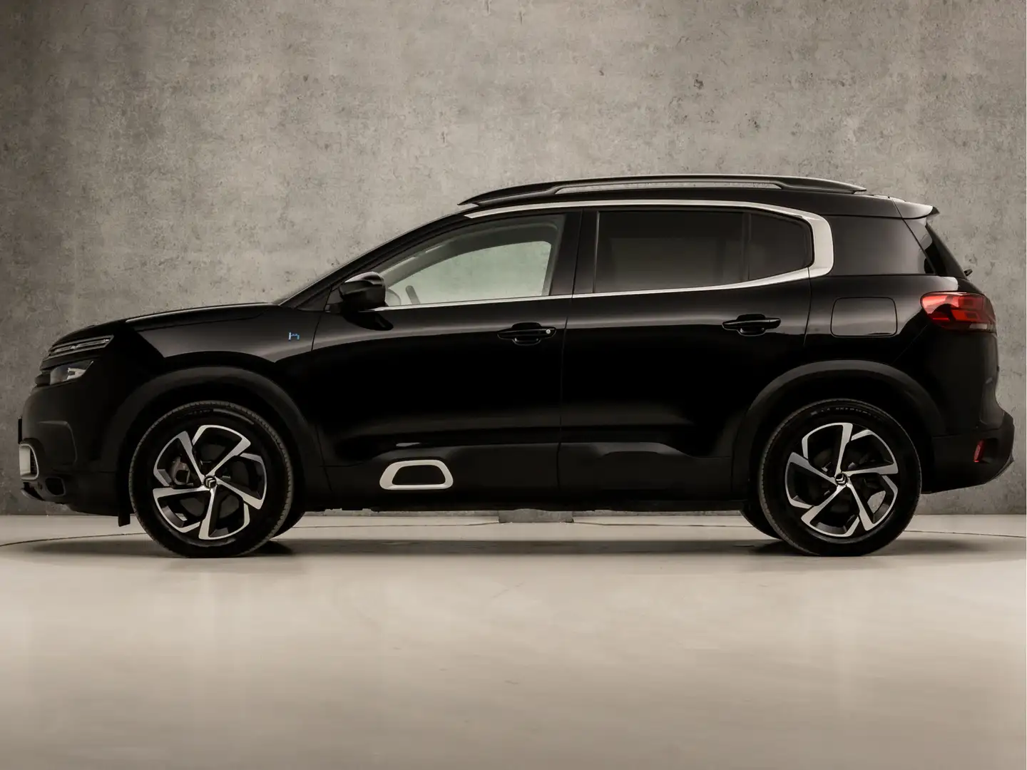 Citroen C5 Aircross 1.6 Plug-in Hybrid Shine 225Pk Automaat (APPLE CAR Zwart - 2