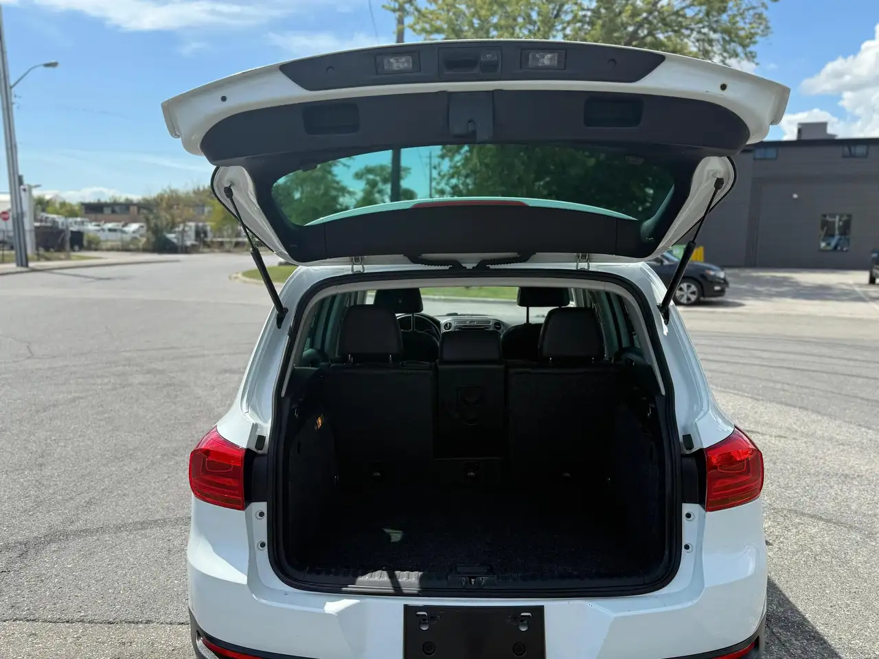 Volkswagen Tiguan снимка Volkswagen Tiguan