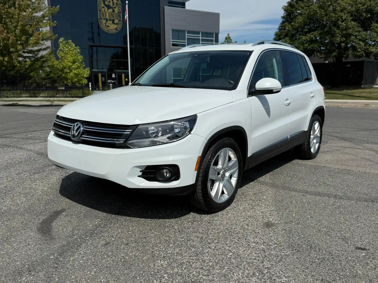 Volkswagen Tiguan снимка Volkswagen Tiguan