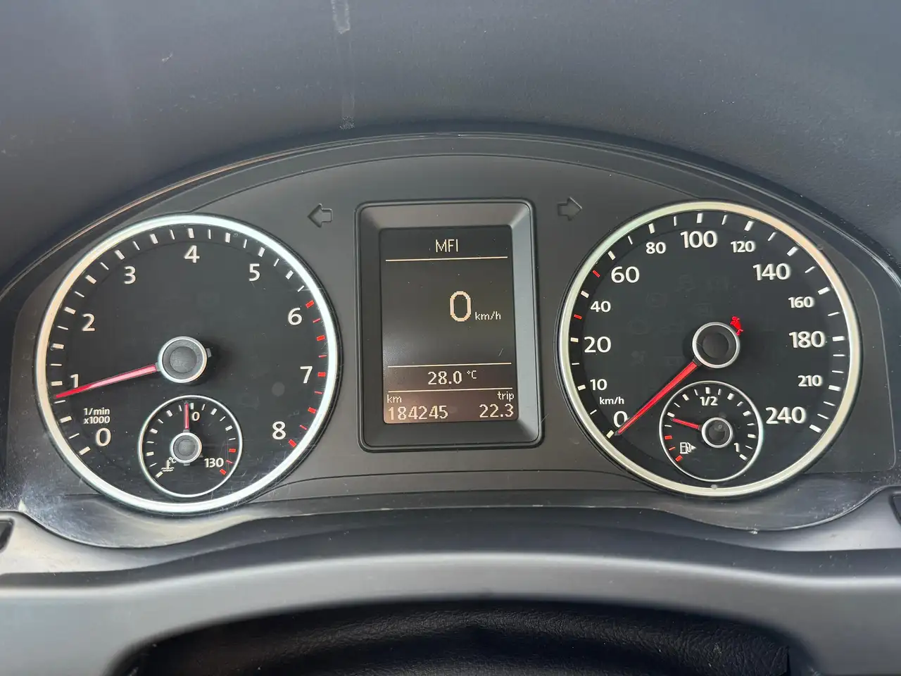 Volkswagen Tiguan снимка Volkswagen Tiguan