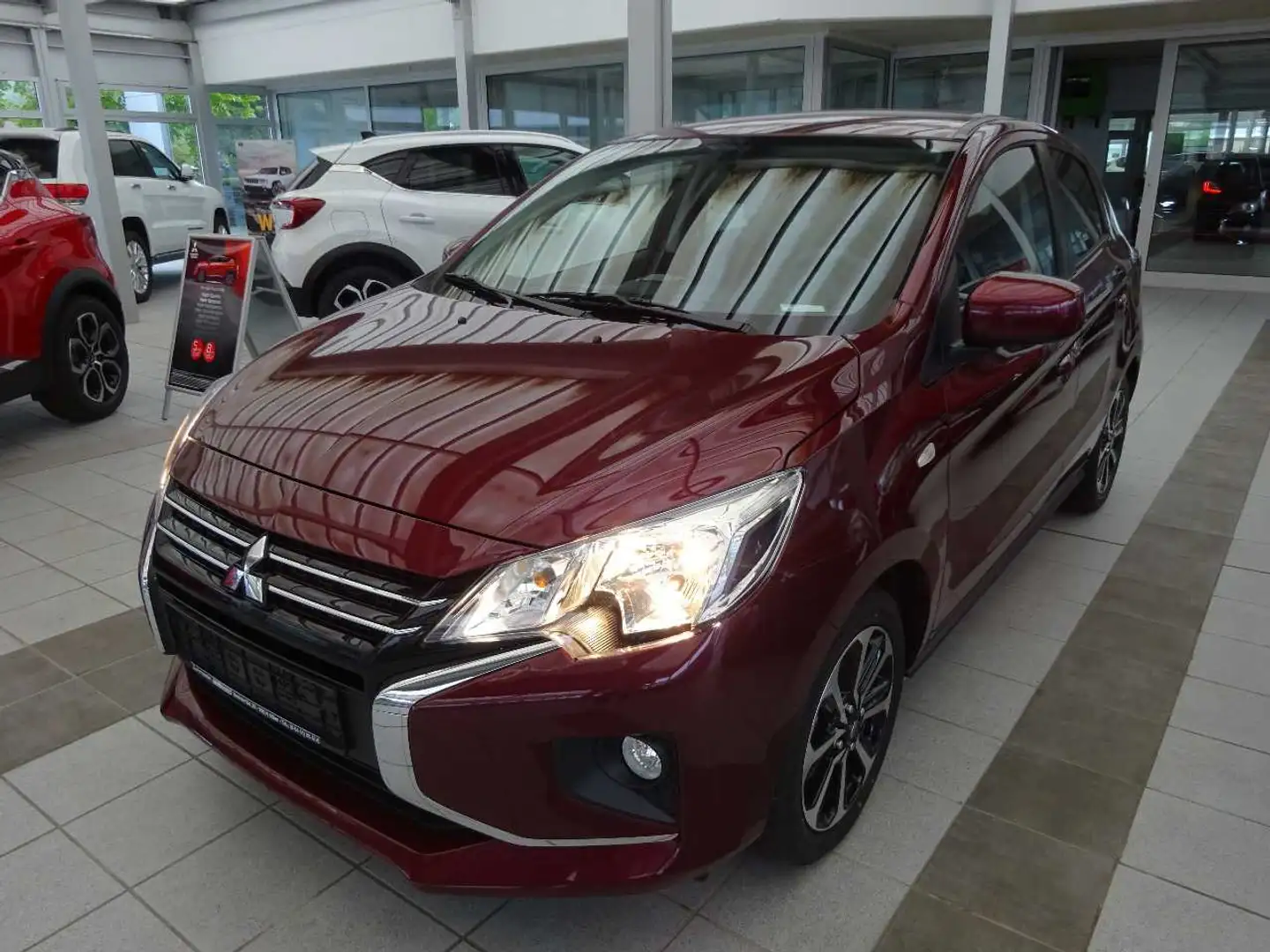 Mitsubishi Space Star Select+ 1.2 MIVEC ClearTec 5-Gang Rot - 1