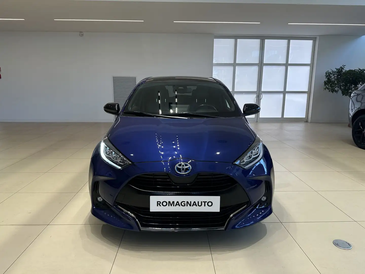 Toyota Yaris 1.5 Hybrid 5 porte Lounge Blue Blauw - 2
