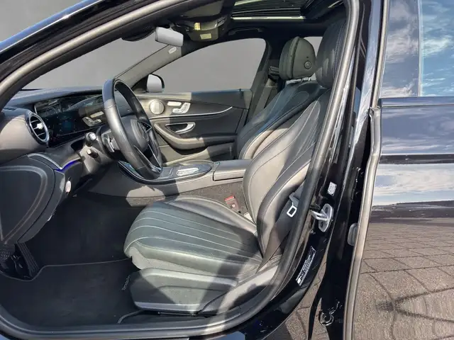 Mercedes-Benz E-Class view 8