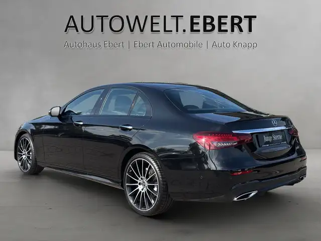 Mercedes-Benz E-Class view 3
