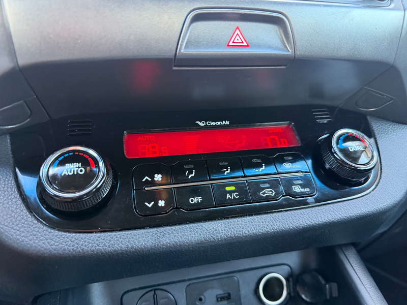 Kia Sportage 1.6 GDI Plus Pack / Leder / Navi / Camera / PDC / — photo 19