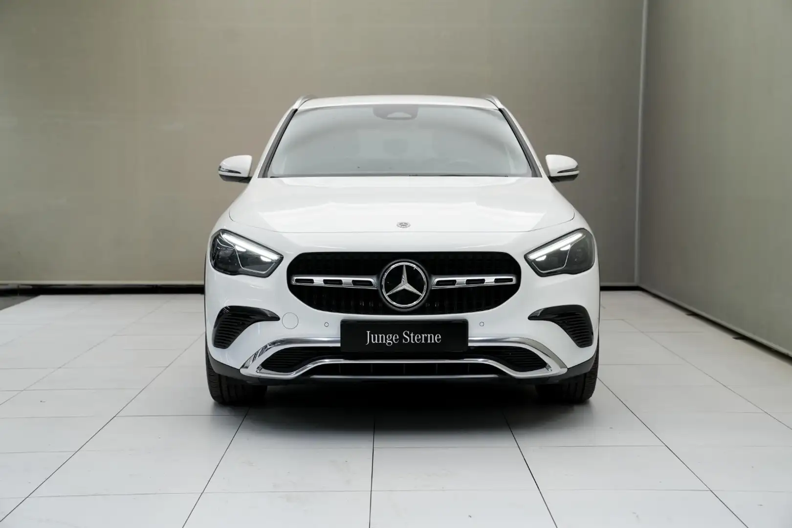 Mercedes-Benz GLA 200 d 4MATIC W-Paket Navi LM ACC KAM SpurW Blanc - 2