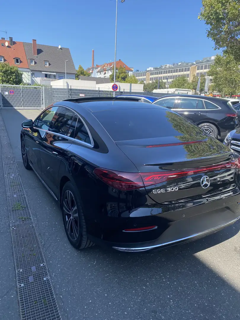 Mercedes-Benz EQE 300 Electric Art - 2