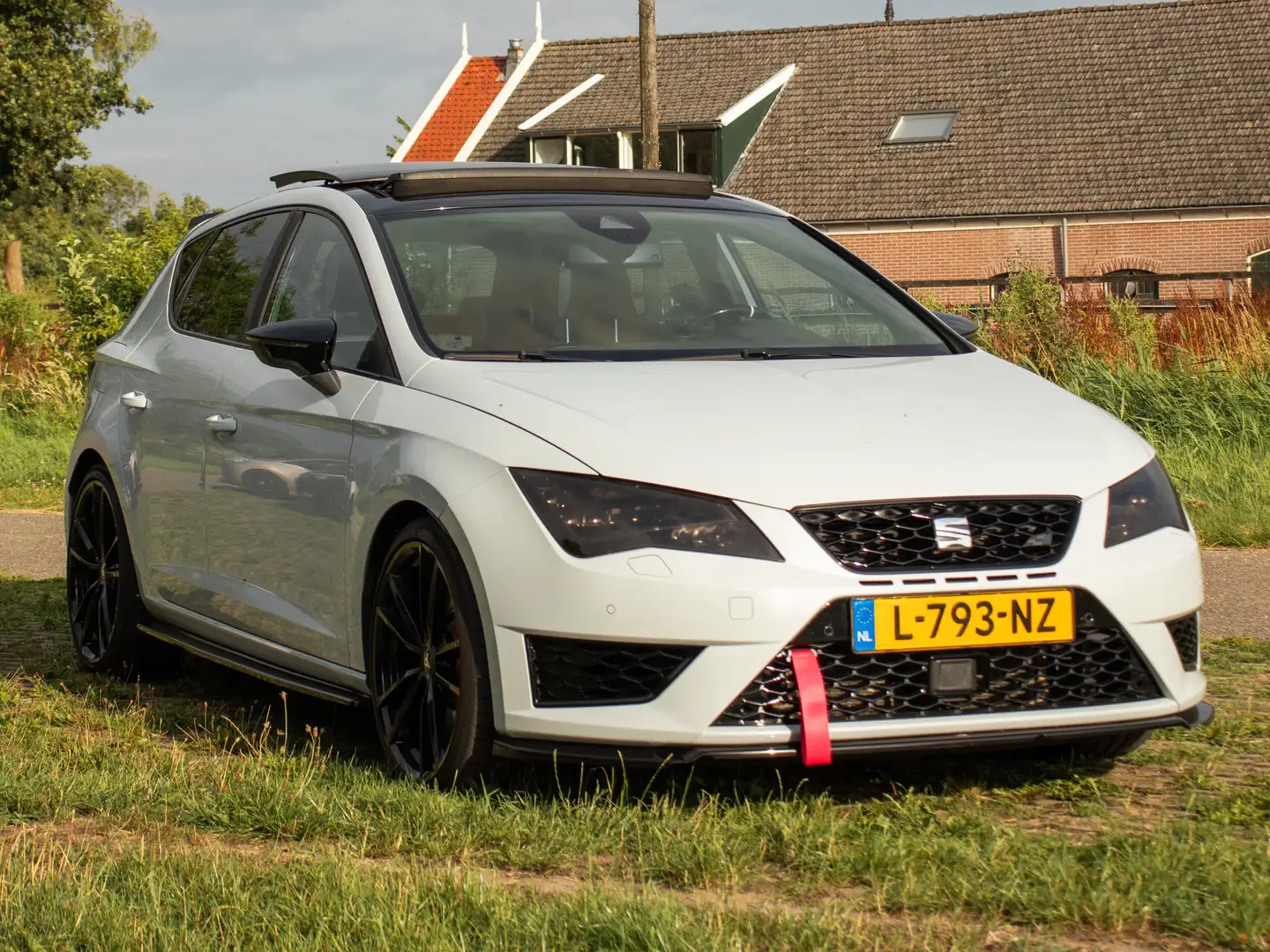 SEAT Leon Leon 2.0 TSI Cupra 280 Wit - 1