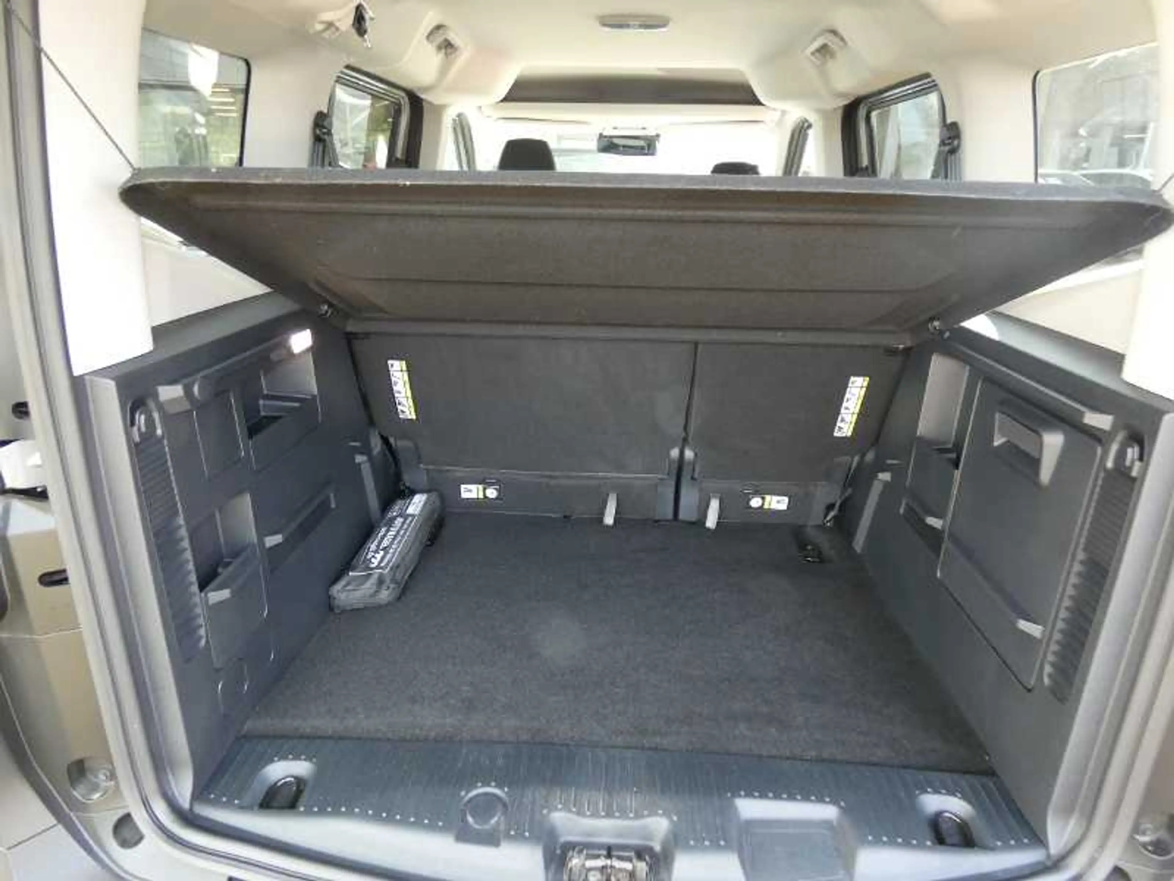Ford Tourneo Courier 1.0 Titanium ,,Adapt. Temomat" — photo 14