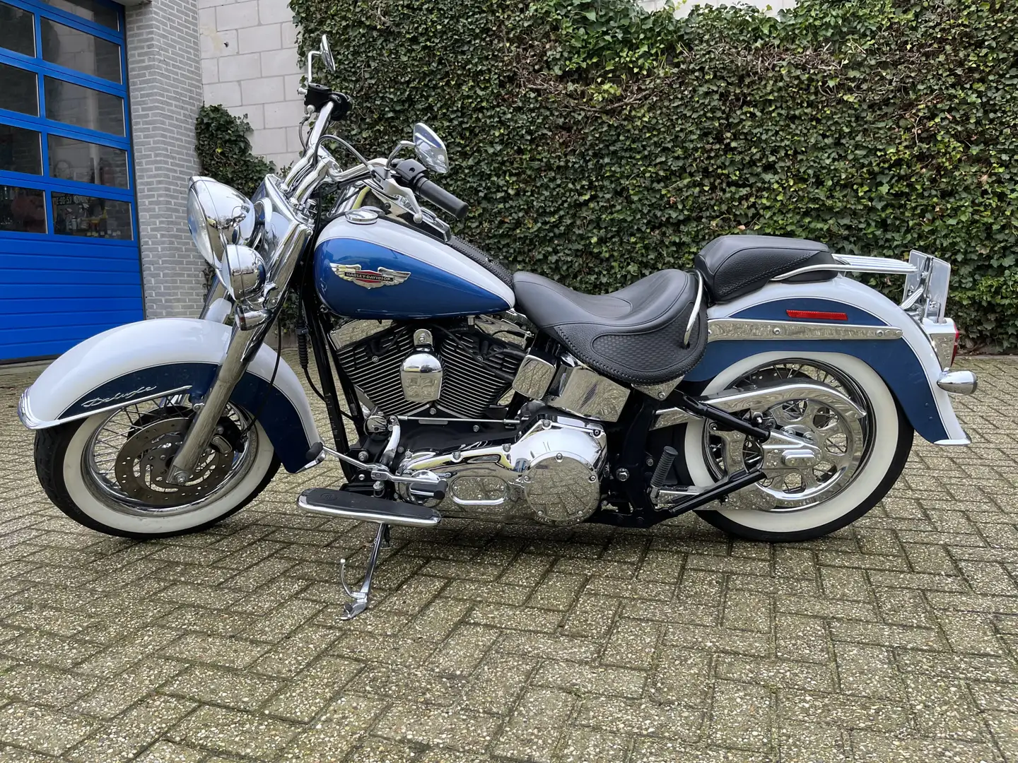 Harley-Davidson Softail De Lux Albastru - 1