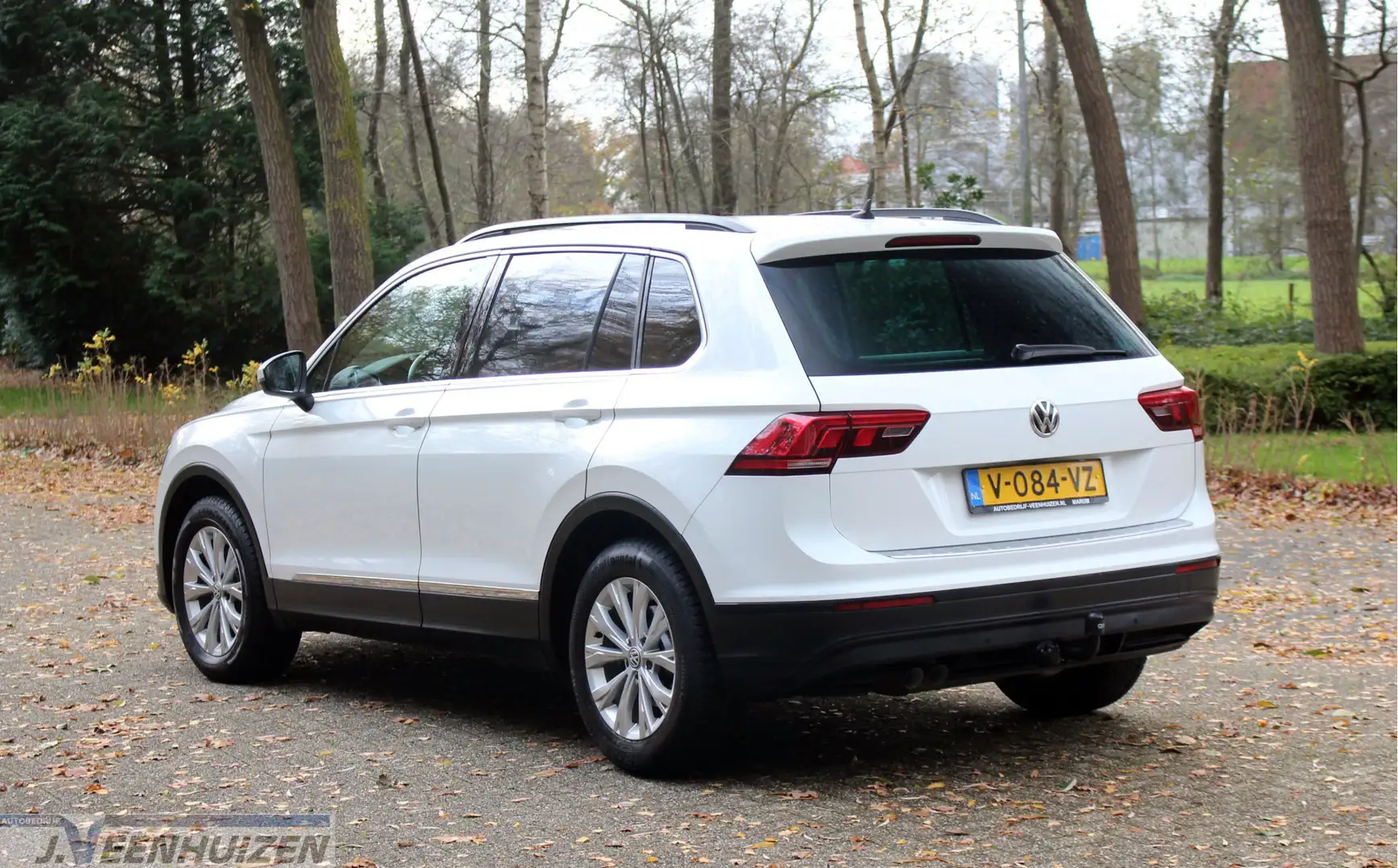 Volkswagen Tiguan 2.0 TDI Bj '19 Bedrijfsauto! Wit - 2