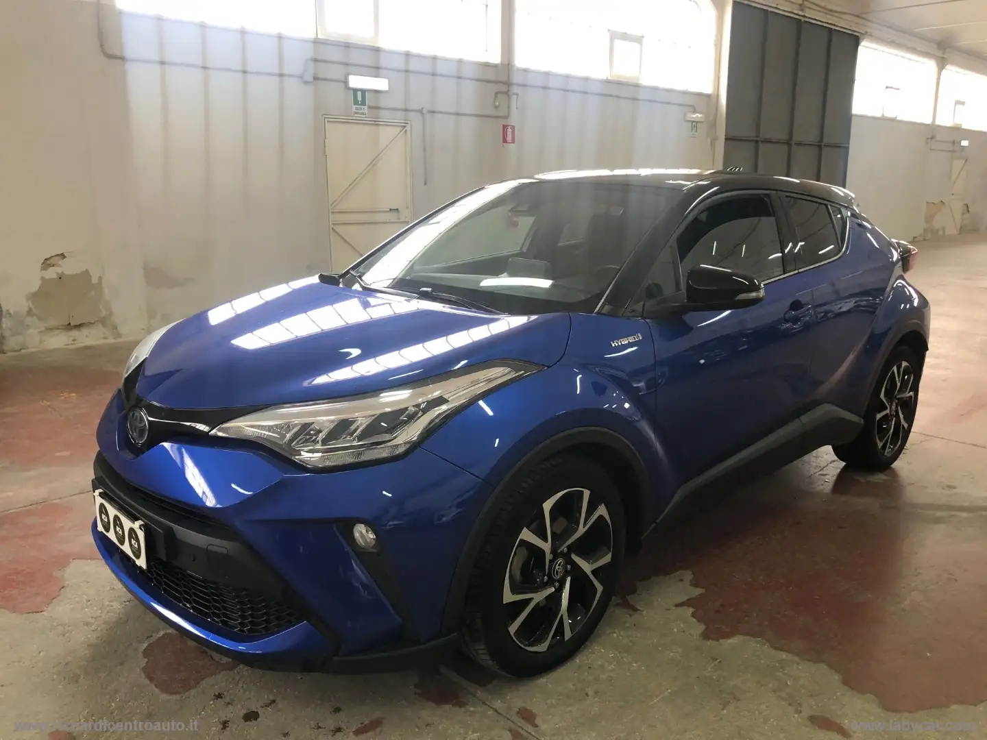 Toyota C-HR 2.0 Hybrid E-CVT Trend Blu/Azzurro - 1