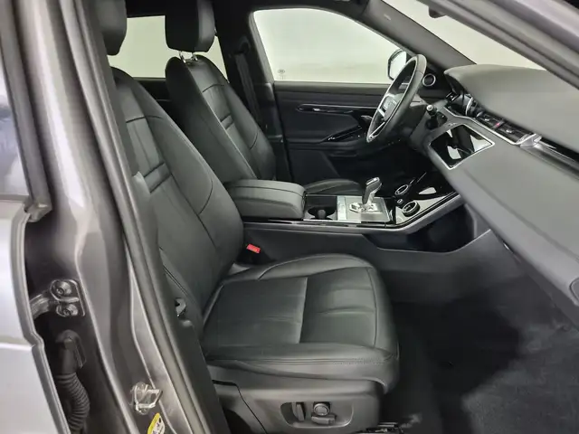 Land Rover Range Rover Evoque view 3