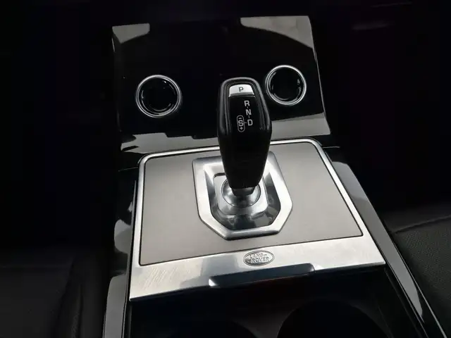 Land Rover Range Rover Evoque view 11