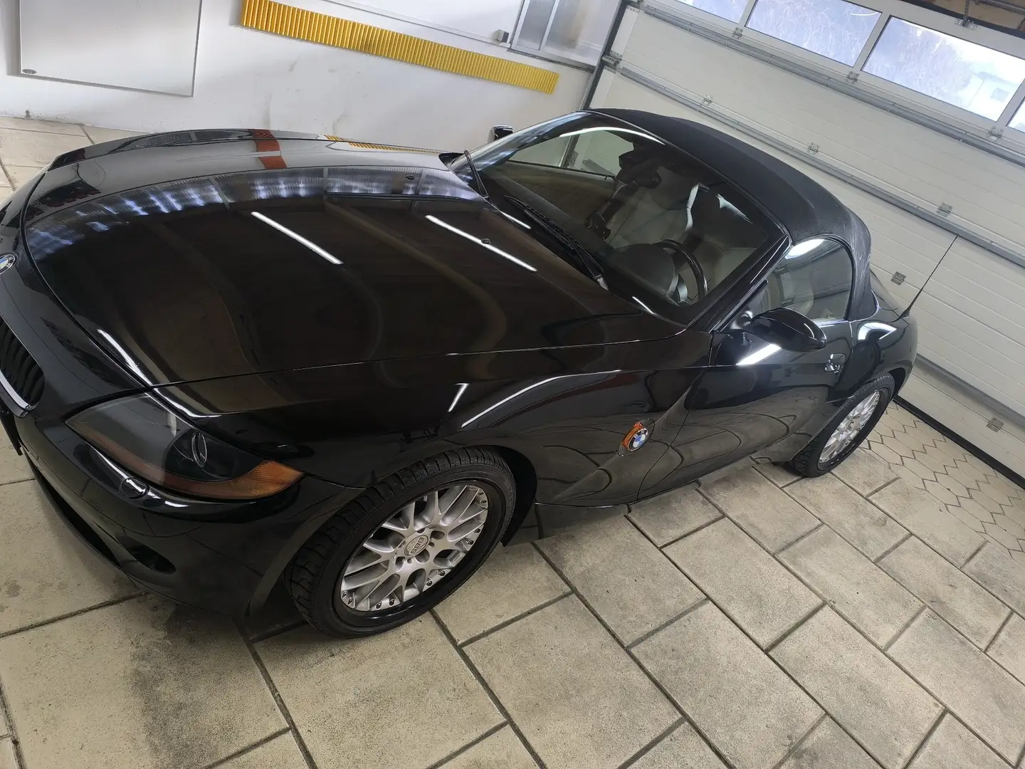 BMW Z4 roadster 2.2i Schwarz - 1