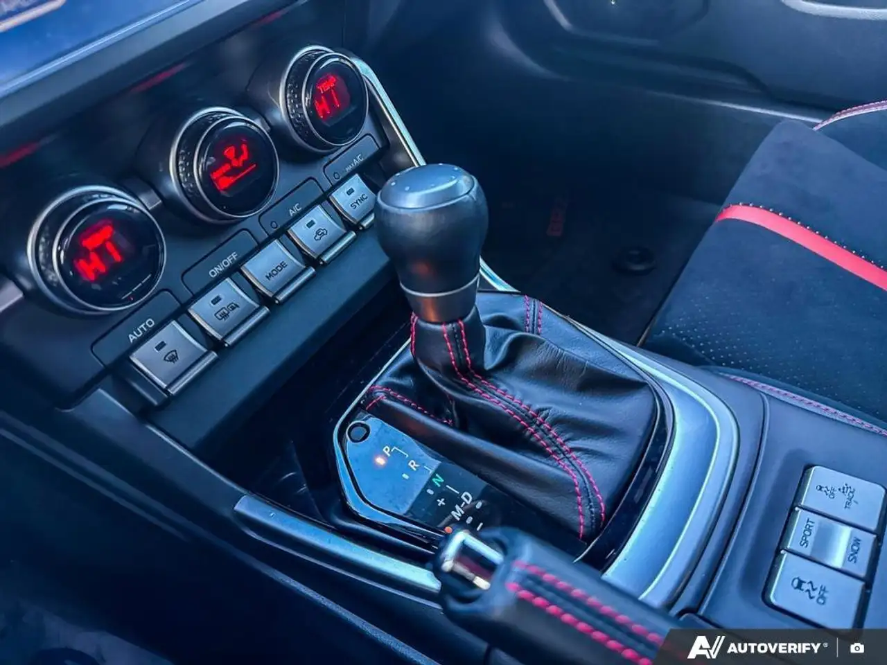 Subaru BRZ снимка Subaru BRZ