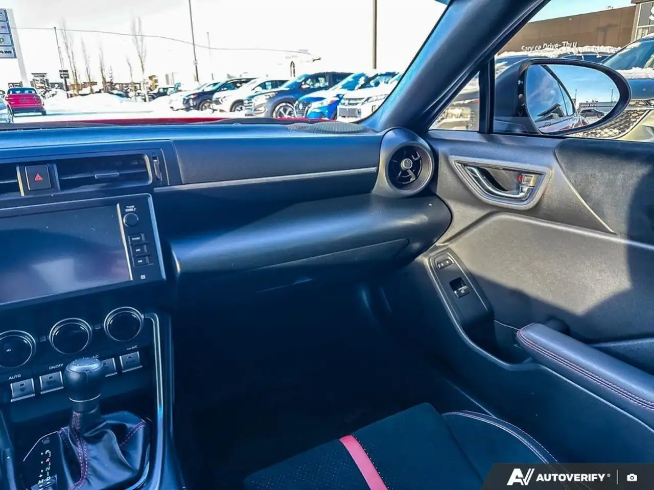 Subaru BRZ снимка Subaru BRZ
