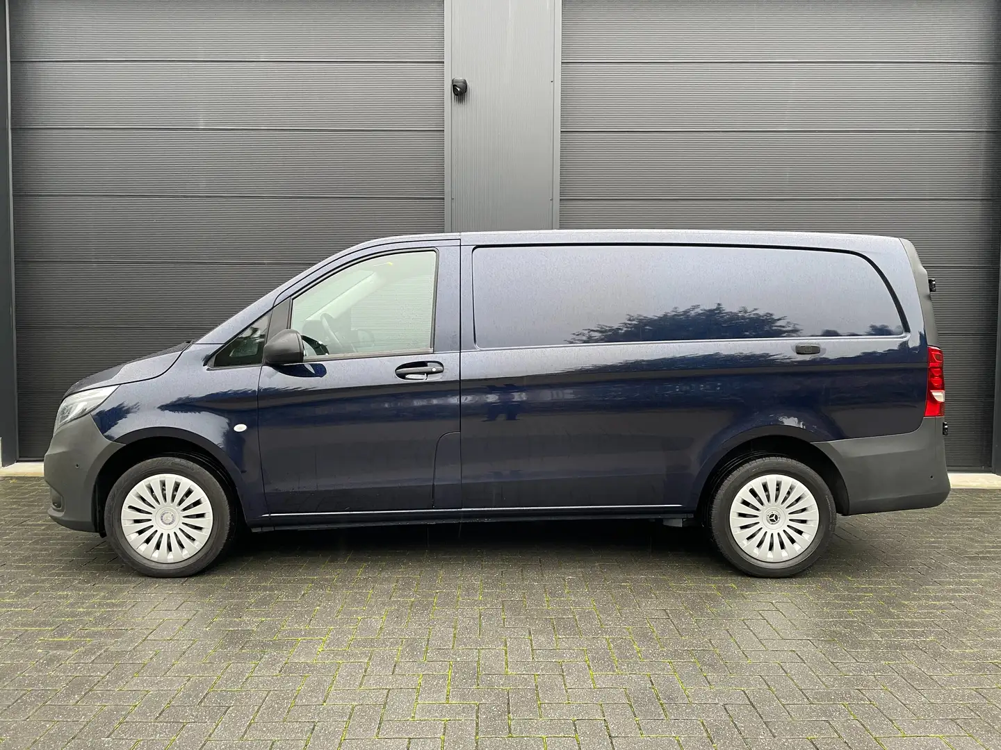 Mercedes-Benz Vito 116 CDI 2.0 4x4 L2 / Navi / € 20.652 Ex. BTW Blau - 2