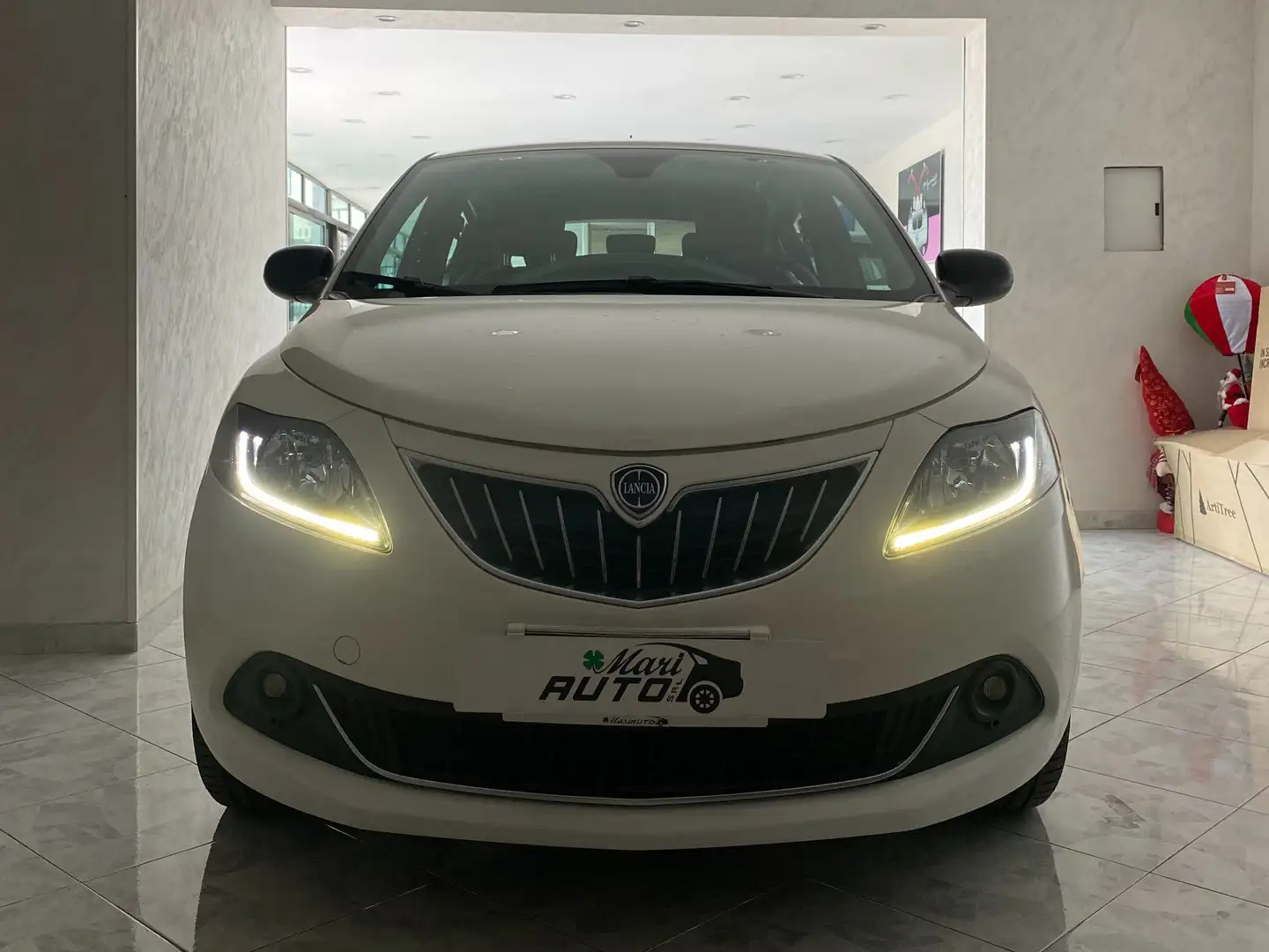 Lancia Ypsilon Ypsilon III 2021 1.0 firefly hybrid Gold s Bianco - 1