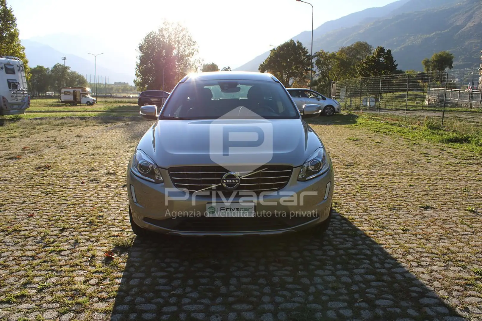 Volvo XC60 XC60 D4 AWD Geartronic Summum Argent - 2