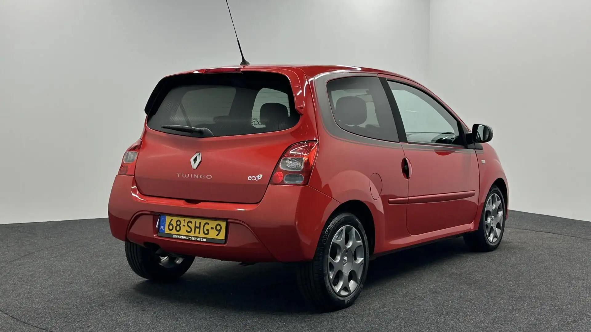 Renault Twingo 1.2-16V Night & Day AIRCO CRUISE LM. Rojo - 2