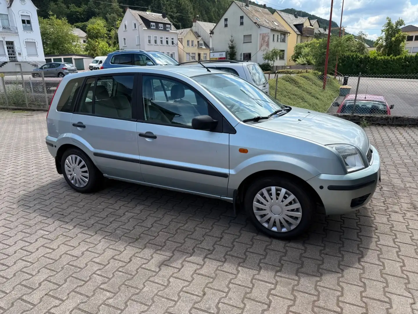 Ford Fusion 1.6 Elegance, Tüv, Reifen neu, 110000 km! Verde - 2